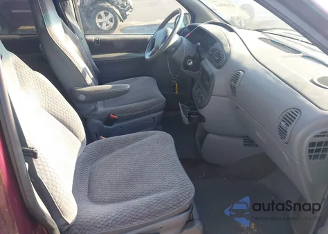 2000 Plymouth Grand Voyager Se from USA, damaged, VIN 2P4GP44G0YR523234